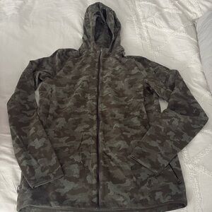 Green Lululemon zip up. Men’s. Size M